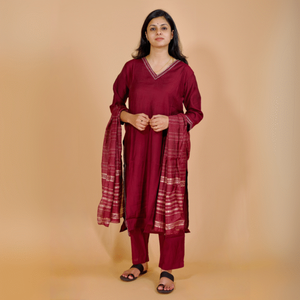 Women's 3 Pcs Side Cut V Neck Kurti